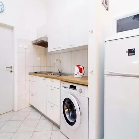 Lumbarda Resort Apartments